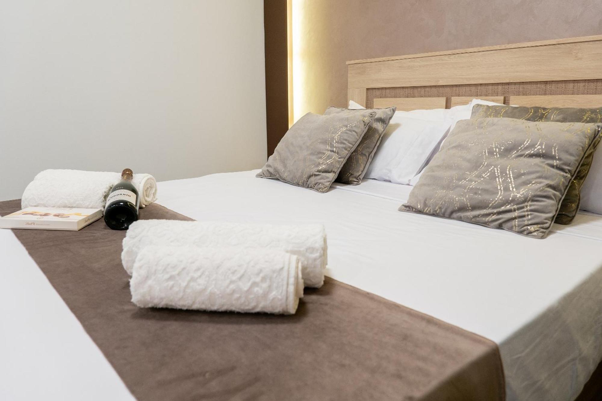 Apartamento Turistico Lux Center Walencja Zewnętrze zdjęcie